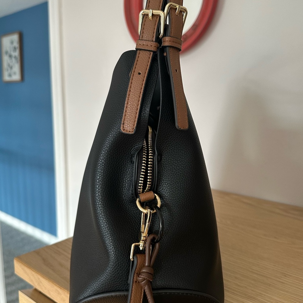 Bag - Picture 2 of 7